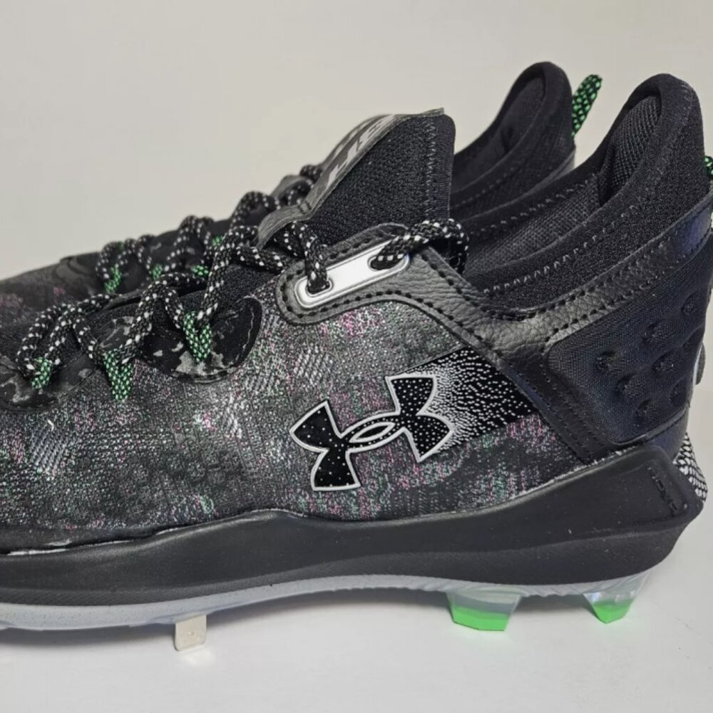 Black New, Under Armour Harper 8 Low hybrid metal baseball cleats - Men’s size 7